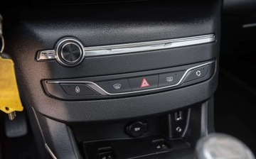 Peugeot 2014 Peugeot 308 ALLURE 1.6B 156Ps Full Ledy Panorama Skora Navi Kamera BEZWYPA, zdjęcie 25