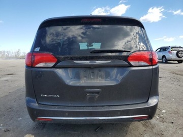 Chrysler Pacifica II 2018 Chrysler Pacifica Touring L 2018 3.6l 3.6 Benzyna 287KM, zdjęcie 2