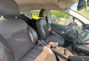 Peugeot 2008 I SUV Facelifting 1.2 PureTech 130KM 2016 Peugeot 2008 Po wymianie rozrzadu 1.2 Benzyna 131KM, zdjęcie 16