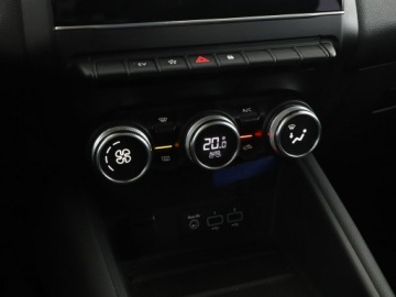 Renault Captur II 2020 Renault Captur INTENS hybryda automat navi kamera, zdjęcie 28