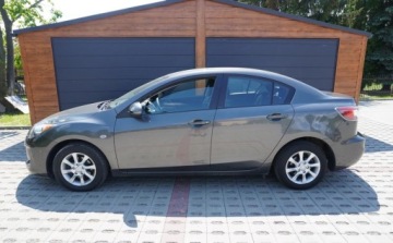 Mazda 3 II Sedan Facelifting 1.6 MZR 105KM 2013 Mazda 3 Bezwypadkowa Serwisowana 1-Wlasciciel Navi Kliamtronik Alufelgi, zdjęcie 2