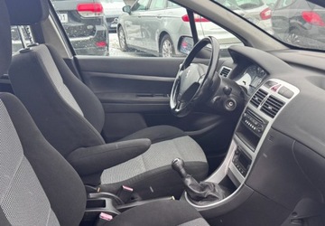Peugeot 307 II Kombi 1.6 HDi 16V 109KM 2005 Peugeot 307 7 osobowy 1.6 Diesel 109KM, zdjęcie 12