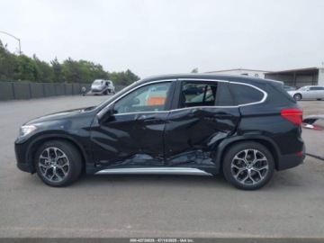 BMW X1 F48 2021 BMW X1 2021 BMW X1 xDrive28i Sports Activity Vehicle 2.0 Benzyna 228KM, zdjęcie 11