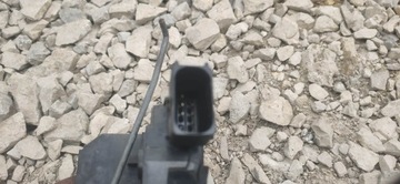 KR ZÁMEK DVEŘE PRAVÝ PŘEDNÍ OPEL CORSA D 5D 6 PIN