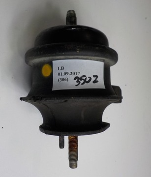 ULOŽENÍ MOTORU NISSAN 350Z