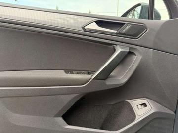 Volkswagen Tiguan II SUV Facelifting 1.5 TSI 150KM 2021 Volkswagen Tiguan 1.5 TSI 150KM Life DSG Kamera Keyless AktywnyTempomat LE, zdjęcie 11