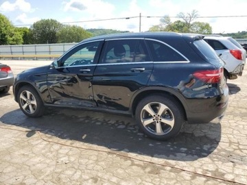 Mercedes GLC C253 2018 Mercedes-Benz GLC 2018 Mercedes-Benz GLC GLC 300 4MATIC SUV 2.0 Benzyna, zdjęcie 1
