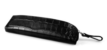Кожаный пенал для ручек - имитация кожи крокодила.