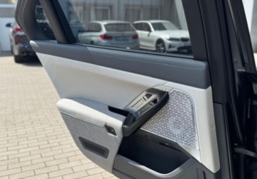 BMW Seria 7 G70 Sedan Plug-In 3.0 M60e 571KM 2024 BMW Seria 7 BMW M760e xDrive 3.0 Hybryda Plug-in 571KM, zdjęcie 21