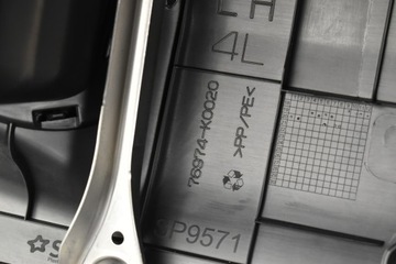 POUZDRO BATERIE STOJAN 71309-K0020 TOYOTA YARIS IV P21 1.5H 2020