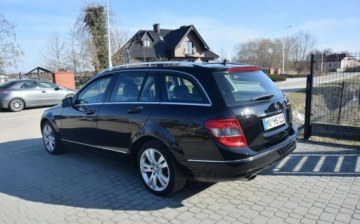 Mercedes Klasa C W204 Limuzyna 1.8 200 CGI BlueEFFICIENCY 184KM 2009 Mercedes-Benz Klasa C 1.8 Kompresor Automat PDC Sprowadzony 1.8 Benzyna, zdjęcie 15
