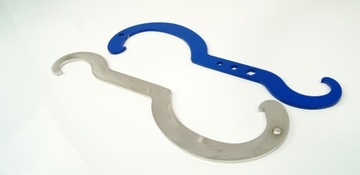 Стальной ключ для PE-разъемов диаметром от 16 до 32 мм и от 40 до 75 мм.