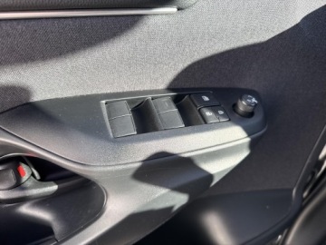 Toyota Yaris IV Hatchback 1.5 Hybrid Dynamic Force 116KM 2024 Toyota Yaris Hybrid 1.5 Style IV (2020-) Hybrid 1., zdjęcie 16