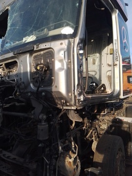 Mercedes Actros mp4 ćwiartka przód
