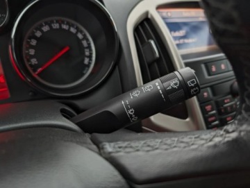 Opel Astra J Sports Tourer 2.0 CDTI ECOTEC 160KM 2010 Opel Astra Klima Navi Tempomat Serwis Gwarancja 2.0 Diesel 160KM, zdjęcie 25