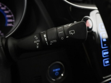 Toyota Auris II Hatchback 5d Facelifting 1.8 Hybrid 136KM 2017 Toyota Auris navi kamera grzane fotele tempomat, zdjęcie 32