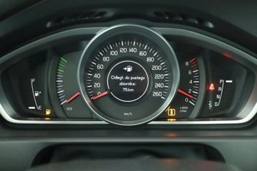 Volvo V40 II Cross Country Facelifting 2.0 T4 190KM 2018 Volvo V40 Cross Country 2.0 T4 AWD, Salon Polska, zdjęcie 7