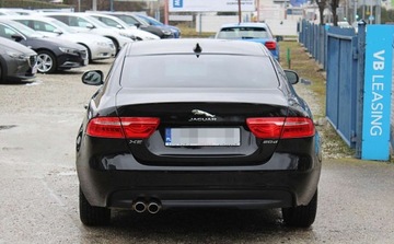 Jaguar XE Sedan 2.0 i4 180KM 2018 Jaguar XE Zarejestrowany Bezwypadkowy 2.0 Diesel 180KM, zdjęcie 8