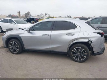 Lexus UX 2023 Lexus UX 250H 2023 2.0l 2.0 Hybryda 181KM, zdjęcie 2