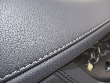 БОКОВАЯ ОБИВКА ЗАДНЯЯ ПРАВАЯ MERCEDES W217 КУПЕ