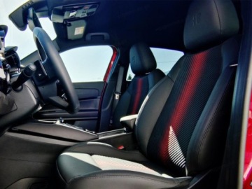 Alfa Romeo Junior SUV 1.2 Hybrid 145KM 2026 ALFA ROMEO Junior Ibrida Ti Suv 1.2 (145KM) 2026, zdjęcie 4