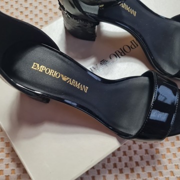 EMPORIO ARMANI sandały z cekinami r.35