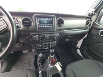 Jeep Gladiator 2021 Jeep Gladiator Sport S 2021 3.6 Benzyna 285KM, zdjęcie 7