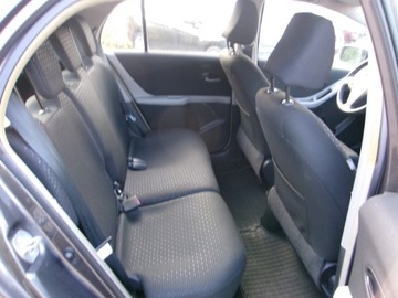Toyota Yaris III Hatchback 5d 1.0 VVT-i 69KM 2011 Toyota Yaris Toyota Yaris II Toyota Yaris Sprowadzona Zarejestrowana stan, zdjęcie 7