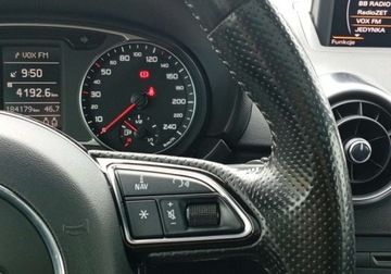 Audi A1 I Hatchback 3d 1.4 TFSI 122KM 2011 Audi A1 3-drzwiowe Zarejestrowany - benzyna - automat - S-line 1.4 Benzyna, zdjęcie 27