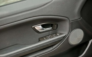 Land Rover Range Rover Evoque I SUV 5d Facelifting 2.0 Si4 240KM 2018 Land Rover Range Rover Evoque Land Rover Range Rover Evoque 2.0Si4 SE 2.0, zdjęcie 9