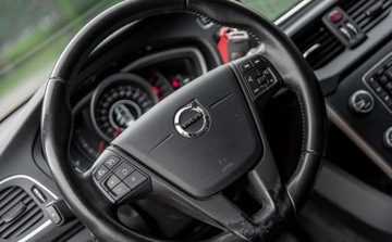 Volvo V40 II Hatchback 2.0 T2 DRIVE-E 122KM 2016 Volvo V40 Volvo V40 T2 Drive-E Kinetic 2.0 Benzyna 122KM, zdjęcie 17