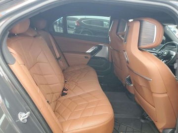BMW Seria 7 G70 2023 BMW Seria 7 740i 2023 3.0l 3.0 Benzyna 375KM, zdjęcie 10