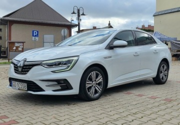 Renault Megane IV GrandCoupe Facelifting 1.3 TCe 140KM 2021 Renault Megane I rej. 2022GrandCoupeIntens140 KMTCeSalon PLGwarancja produ