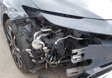 Toyota Prius V (XW60) 2.0  Hybrid Dynamic Force Plug-in 223KM 2023 Toyota Prius Plug-in Okazja 2.0 Hybryda Plug-in 223KM, zdjęcie 5