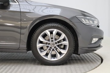 Volkswagen Passat B8 Variant Facelifting 1.5 TSI EVO 150KM 2022 VW Passat 1.5 TSI, Salon Polska, Serwis ASO, zdjęcie 14