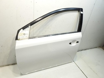 AURIS II HB BARVA 040 DVEŘE LEVÝ PŘEDNÍ