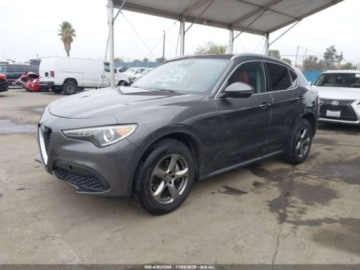 Alfa Romeo Stelvio 2020 Alfa Romeo Stelvio 2020 r., 2,0L RWD 2.0 Benzyna 280KM, zdjęcie 2
