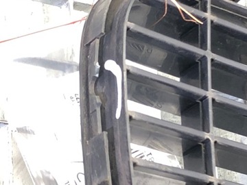 ФИГУРА РЕШЕТКА FIAT GRANDE PUNTO 735335775 Хэтчбек