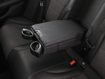 Mercedes Klasa C W205 Limuzyna 180 156KM 2018 Mercedes C 180 automat półskóra klima auto, zdjęcie 39