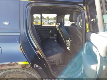 Land Rover Defender IV (L663) 2023 Land Rover Defender 130 X-Dynamic Se 2023 3.0l 3.0 Benzyna 395KM, zdjęcie 12