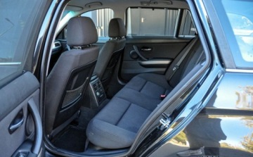 BMW Seria 3 E90-91-92-93 Coupe E92 325i 218KM 2006 BMW Seria 3 2,5 (218KM) Bezwypadkowy 2.5 Benzyna 218KM, zdjęcie 7