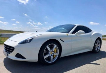 Ferrari California 2017 Ferrari California T Ferrari California T 3.9 Benzyna 560KM, zdjęcie 37