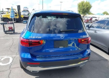 Mercedes GLB SUV 2.0 250 224KM 2024 Mercedes-Benz GLB 2024r., Glb 250 4matic, 2L, od ubezpieczalni 2.0 Benzyna, zdjęcie 4