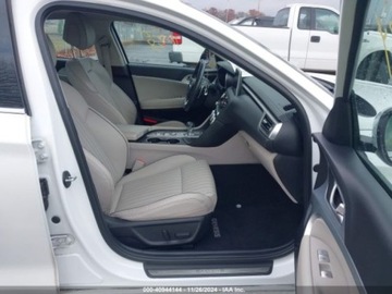  Genesis G70 2.0T AWD, od ubezpieczalni 2.0 Benzyna 252KM, zdjęcie 9