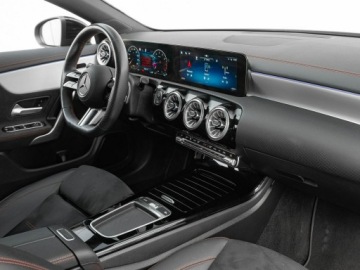 Mercedes CLA C118/X118 Coupe Facelifting 1.3 200 163KM 2023 Mercedes CLA 200 WD4946T#200 AMG Line 7G-DCT, zdjęcie 28