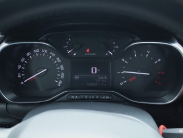 Citroen C3 III Hatchback 1.2 PureTech 82KM 2018 Citroen C3 1.2 PureTech, Salon Polska, zdjęcie 10