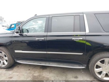 Cadillac Escalade III 2020 Cadillac Escalade Esv Luxury 2020 6.2l 6.2 Benzyna 420KM, zdjęcie 2