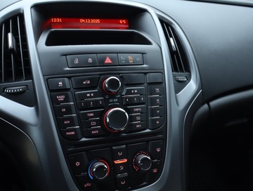 Opel Astra J Sedan 1.6 Twinport ECOTEC 115KM 2018 Opel Astra 1.6 16V, Salon Polska, Serwis ASO, zdjęcie 11