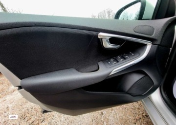 Volvo V40 II Hatchback 2.0 T2 DRIVE-E 122KM 2015 Volvo V40 Zarejestrowane,KAMERA, bardzo ladne, GWARANCJA 2.0 Benzyna, zdjęcie 28