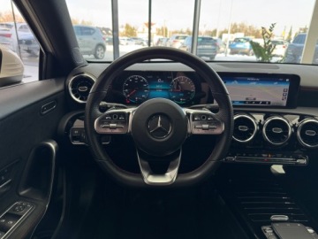 Mercedes Klasa A W177/V177 Hatchback Plug-In 1.3 250e 218KM 2020 Mercedes-Benz A 250 e AMG Line / Plug In / Fotele, zdjęcie 13